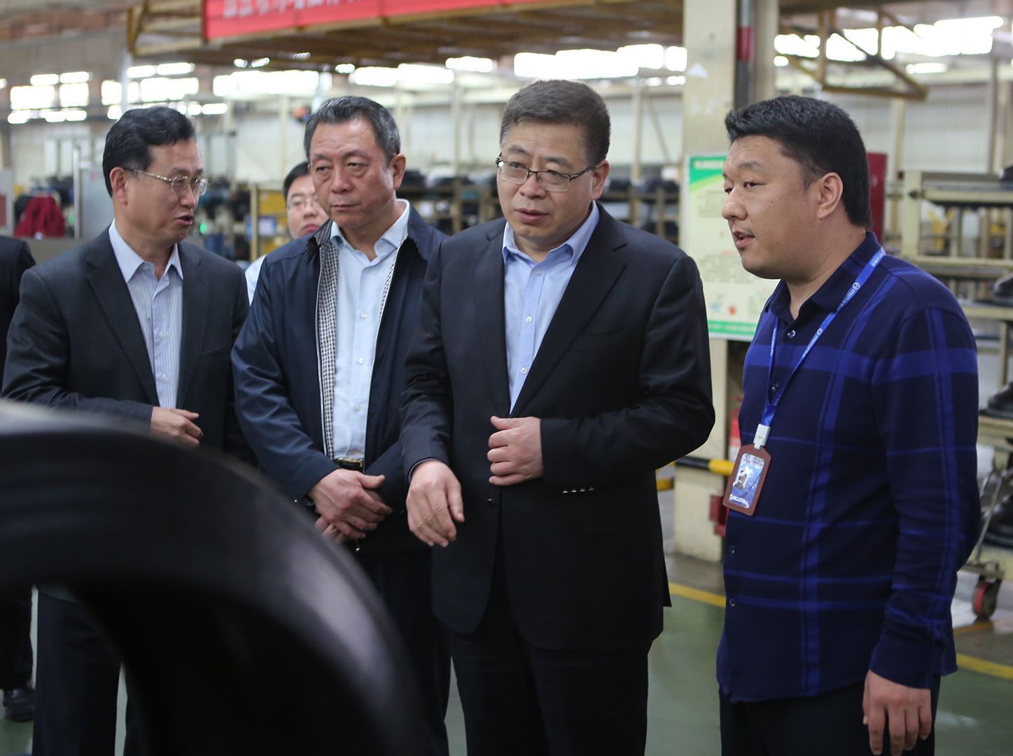 省委调研督查组莅临中国万达集团指导调研工作