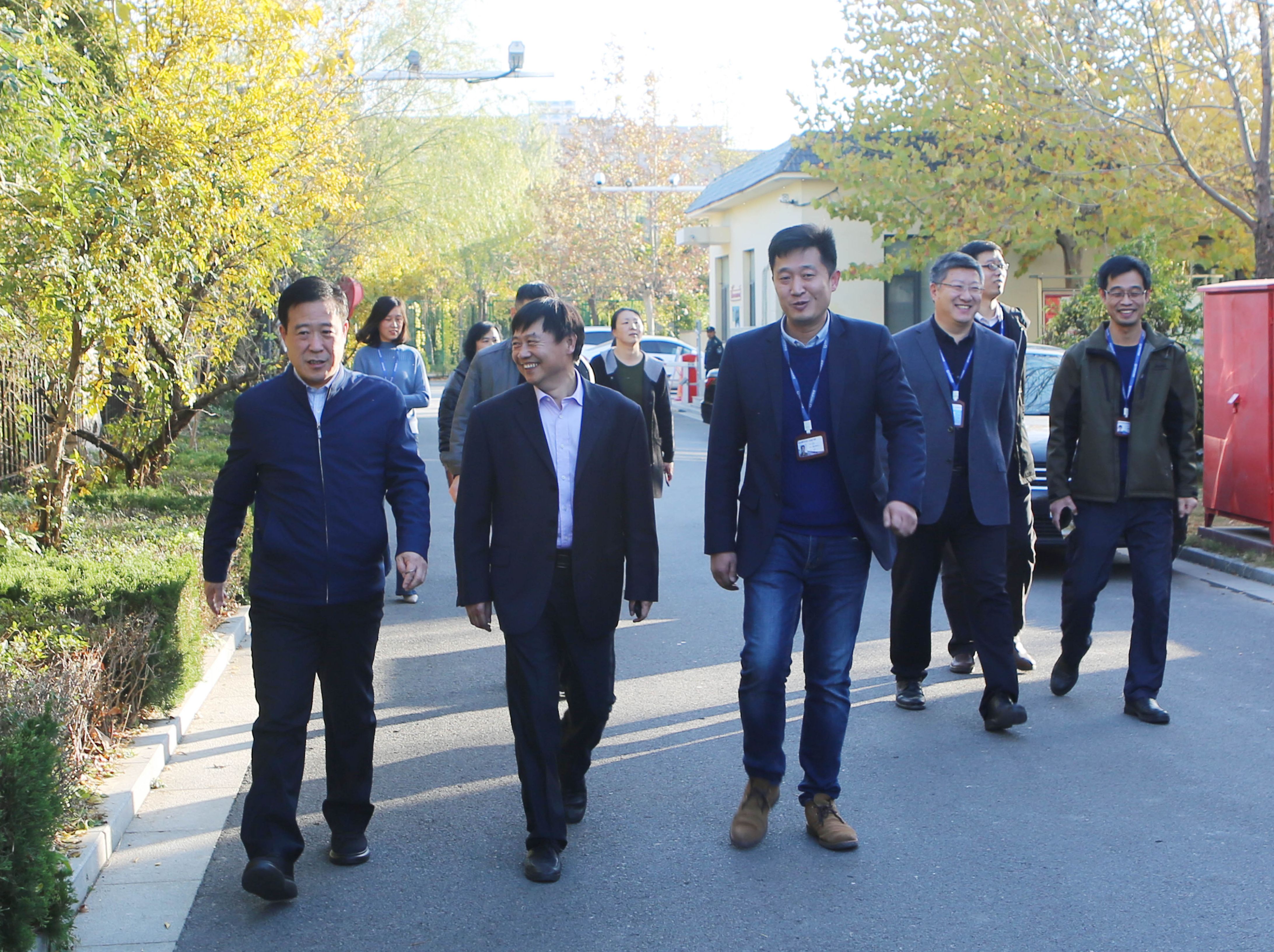 垦利区领导到万达集团调研文明城市创建复审工作