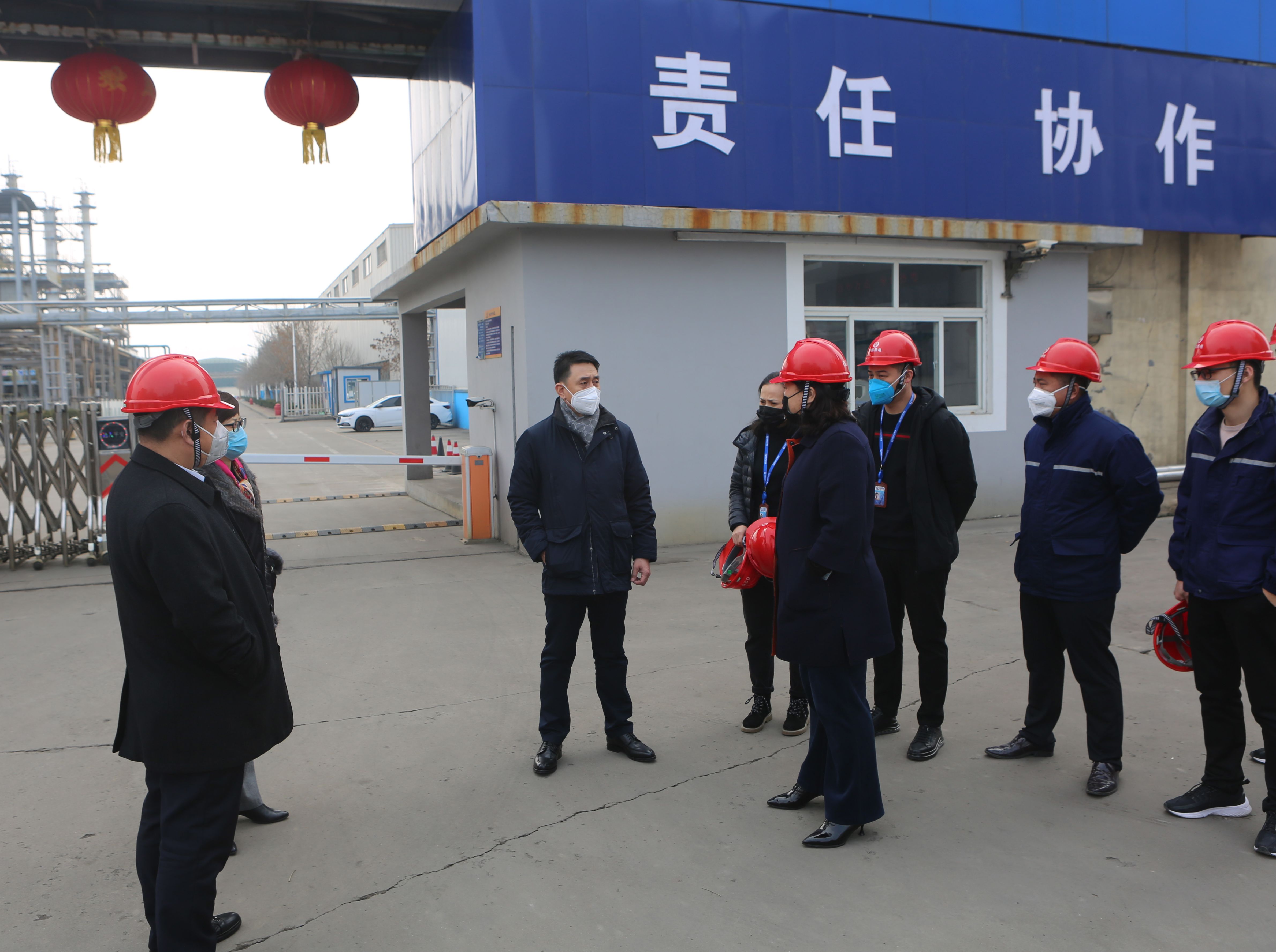 集团轮值执行总裁巴洪社到各单位疫情防控一线检查指导工作