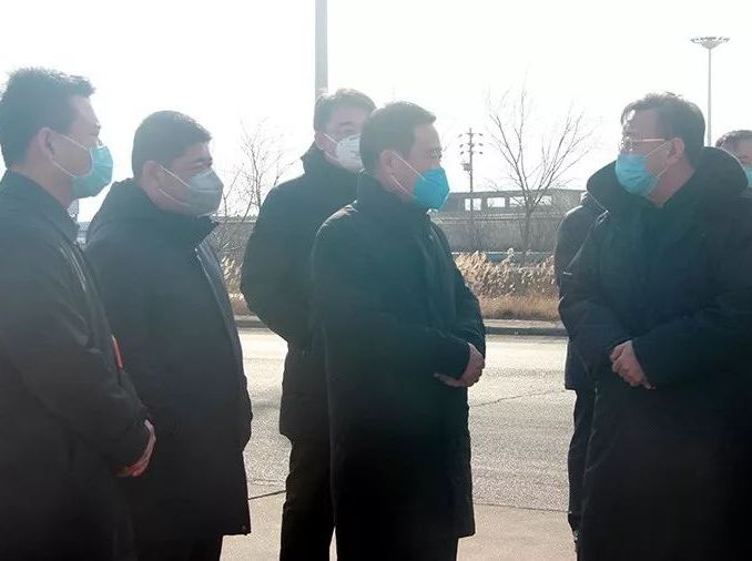 垦利区委副书记、区长马保文一行到耐斯特炭黑公司督导疫情防控及复工准备工作