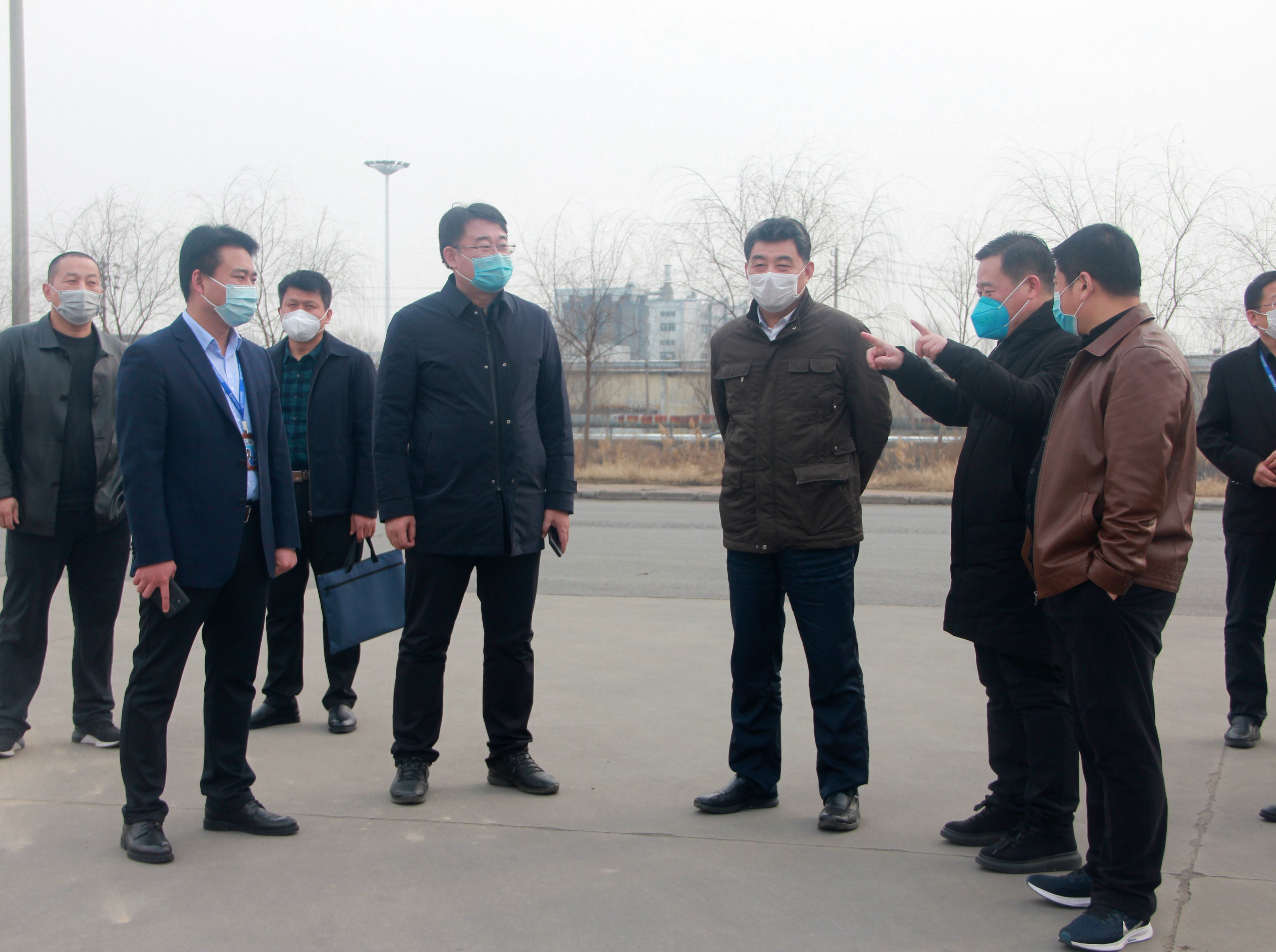 垦利区委常委、副区长高加夫一行到耐斯特炭黑公司督导安全生产及疫情防控工作