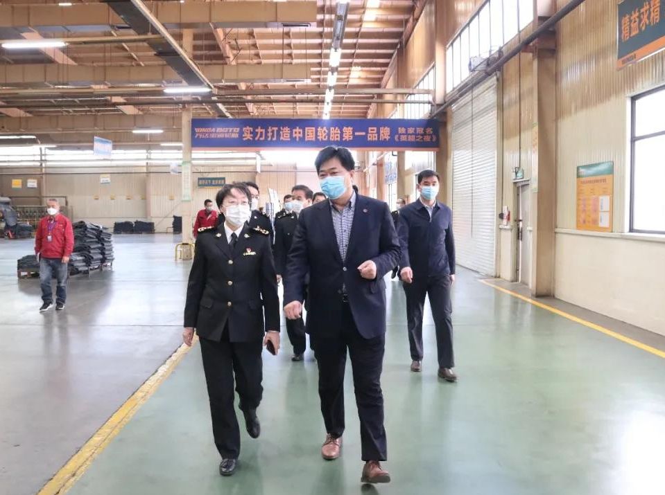 济南海关党委书记、关长赵儒霞一行莅临万达集团调研企业复工复产