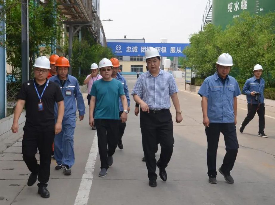 万达集团党委书记、董事局主席尚吉永到万达驻胜坨工业园区部分单位调研指导工作