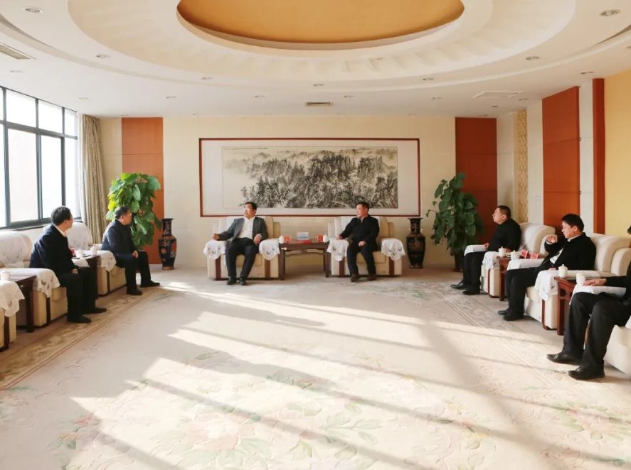 市委统战部副部长、市工商联党组书记、常务副主席高申廉一行莅临万达集团考察调研