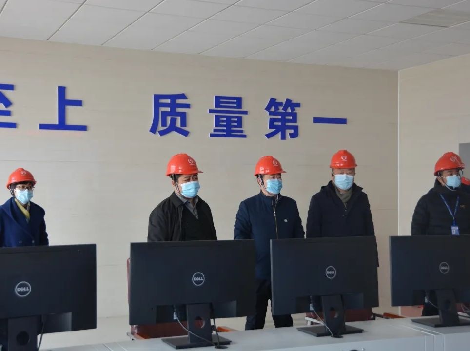 万达集团董事局董事、轮值执行总裁巴树山到兴达公司督导检查工作