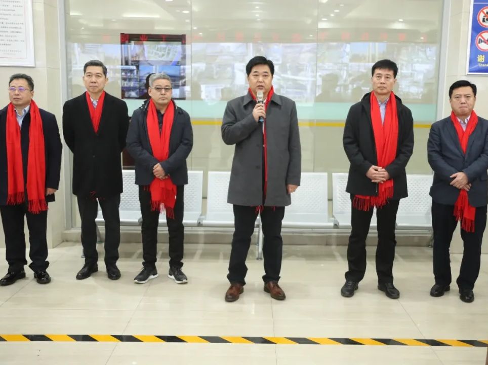 新春慰问 情暖人心 | 集团公司领导班子大年初一看望慰问坚守岗位干部职工