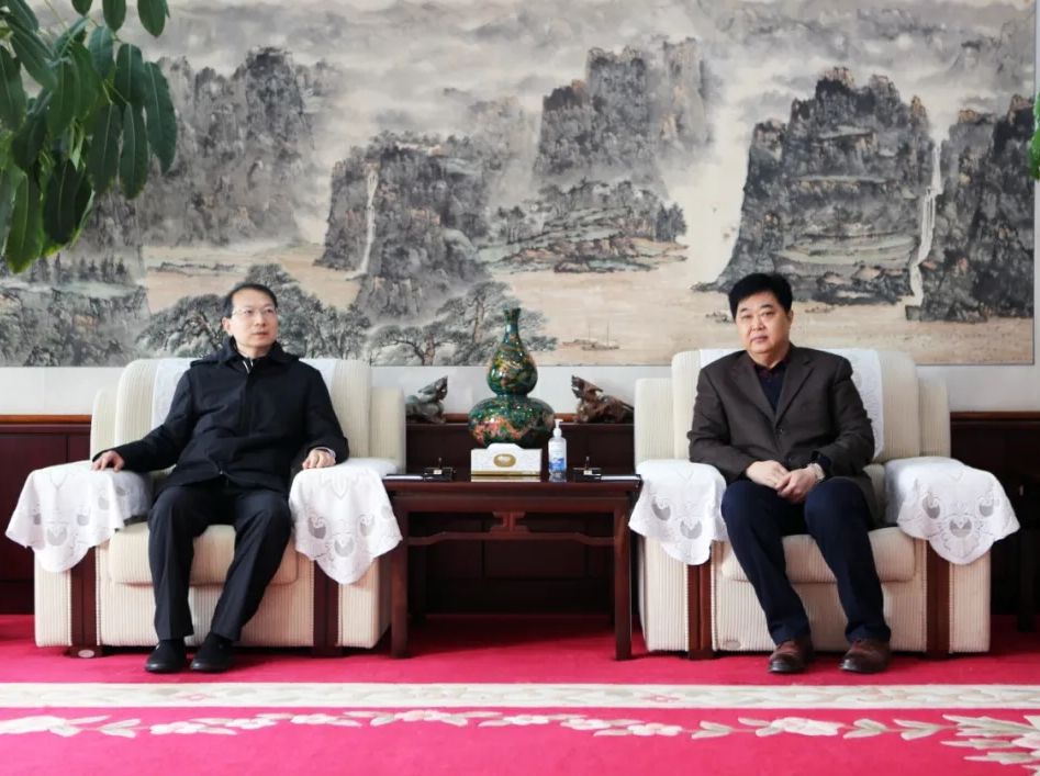 东营市中级人民法院党组书记、院长赵国滨一行莅临万达集团走访调研