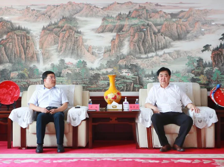 万达集团党委书记、董事局主席尚吉永会见中国农业银行东营分行行长刘江一行