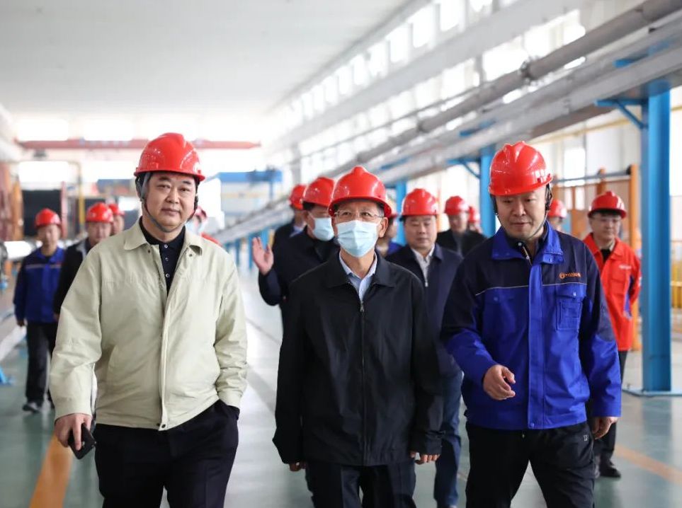 山东省政府参事周连华一行莅临万达集团调研指导