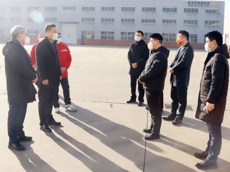 垦利经济开发区党工委书记、管委会主任张守华一行莅临万达集团调研指导工作