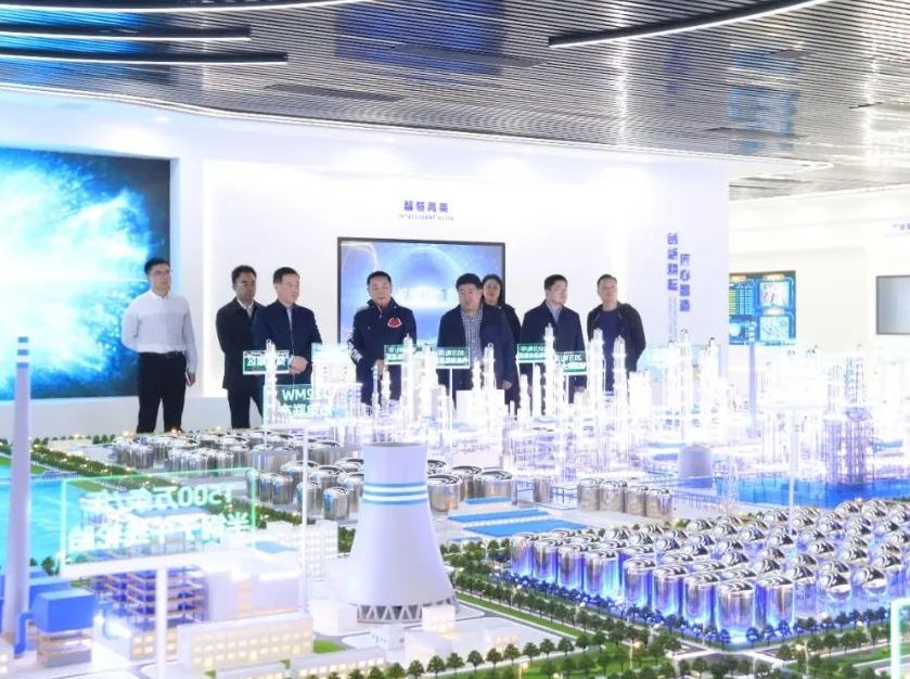 斯洛文尼亚中国总商会会长李刚一行到万达集团参观