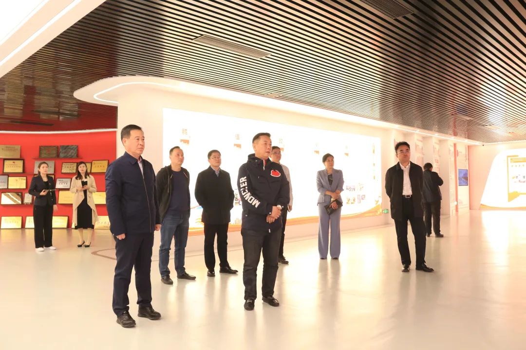 640 (3).jpg undefined